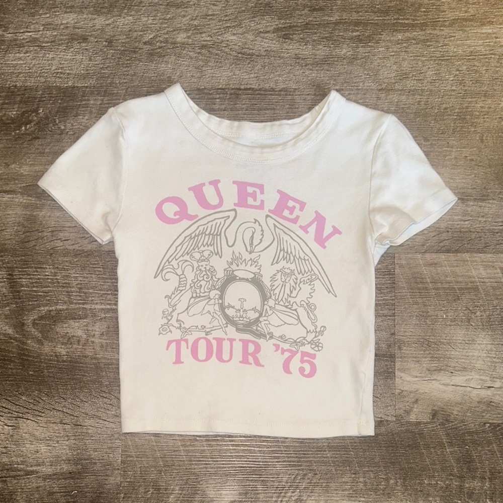 Queen Kids White and Pink Graphic Tee